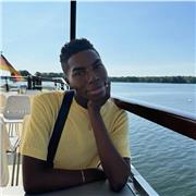 Englisch-Tutor (ursprünglich aus Amerika), der sich in Graz befindet und kann gerne Jugendliche aller Altersgruppen unterrichten.